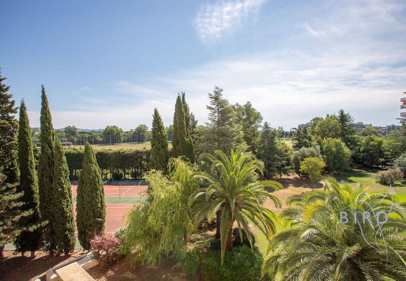 Appartement à Mandelieu-la-Napoule - Bel appartement à l'orée du golf 