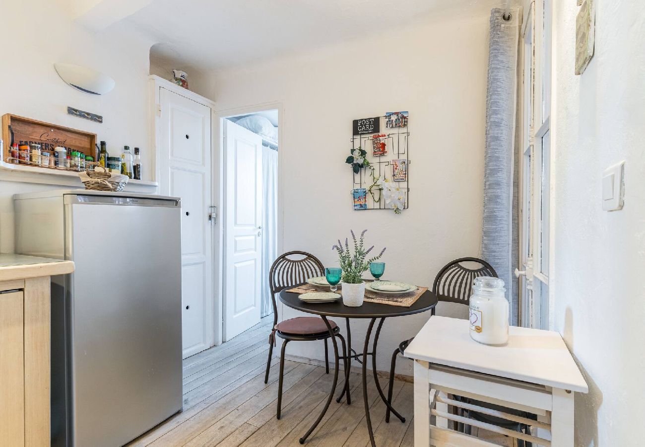 Appartement à Cannes - Atypique 2 pièces coeur du Suquet à Cannes 