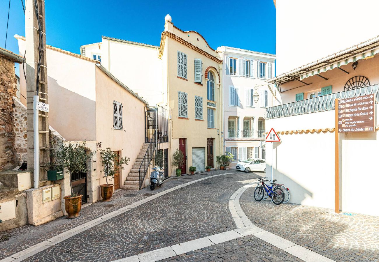 Appartement à Cannes - Atypique 2 pièces coeur du Suquet à Cannes 