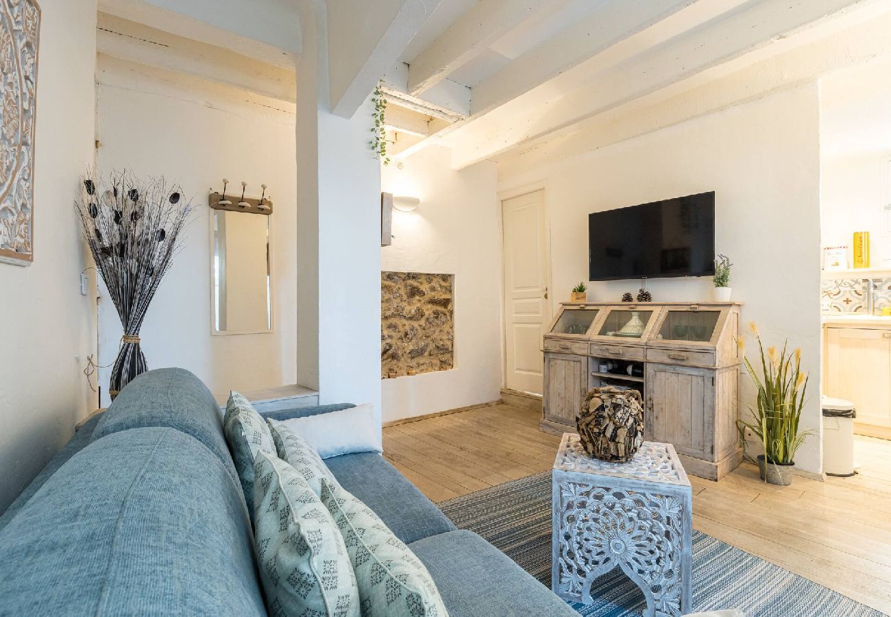 Appartement à Cannes - Atypique 2 pièces coeur du Suquet à Cannes 