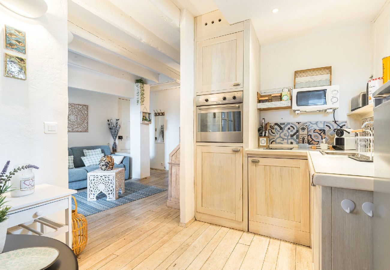 Appartement à Cannes - Atypique 2 pièces coeur du Suquet à Cannes 