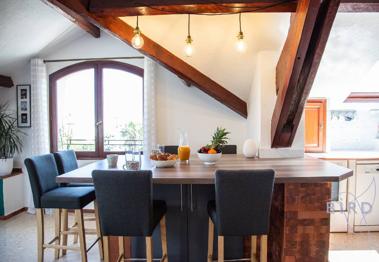 Appartement à Cagnes-sur-Mer - Charme et Authenticité Votre Escapade à 