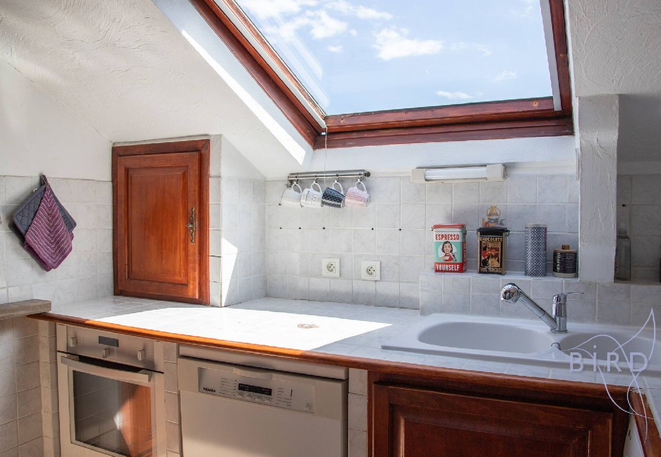Appartement à Cagnes-sur-Mer - Charme et Authenticité Votre Escapade à 