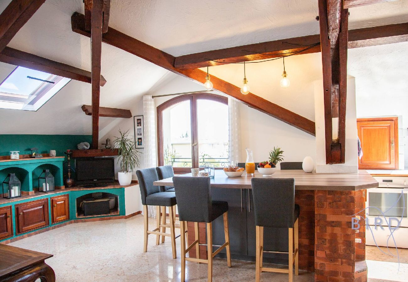 Appartement à Cagnes-sur-Mer - Charme et Authenticité Votre Escapade à 