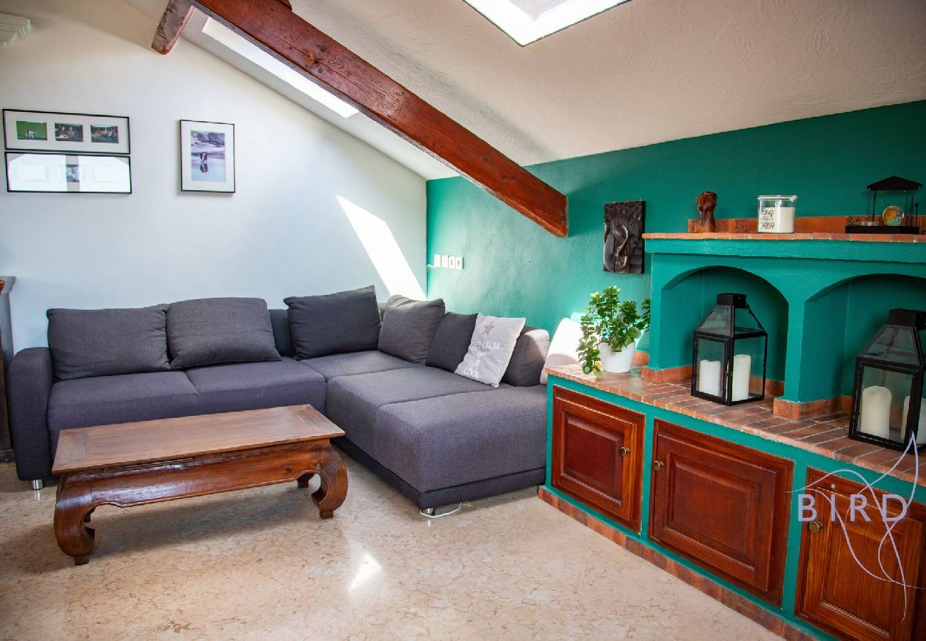 Appartement à Cagnes-sur-Mer - Charme et Authenticité Votre Escapade à 