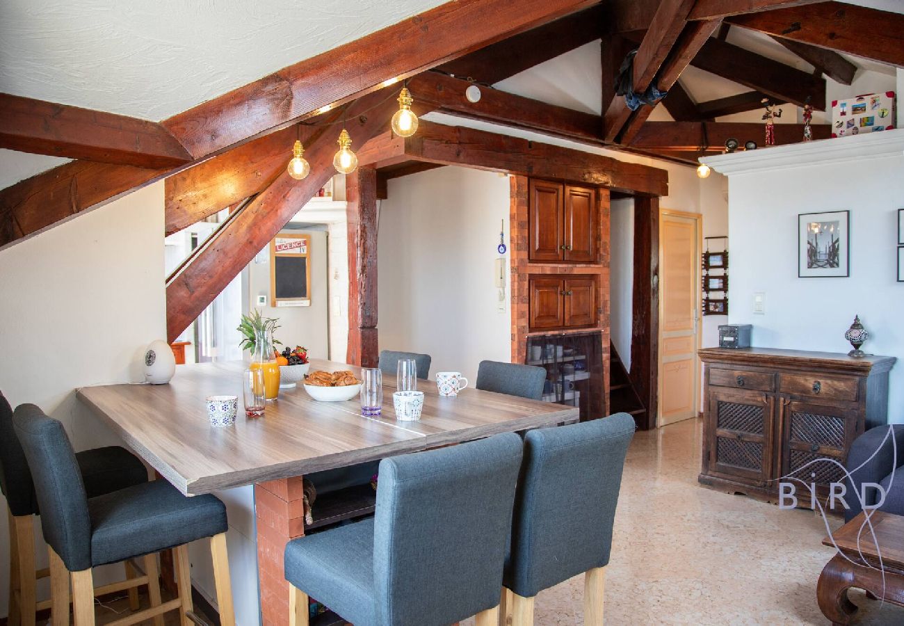 Appartement à Cagnes-sur-Mer - Charme et Authenticité Votre Escapade à 