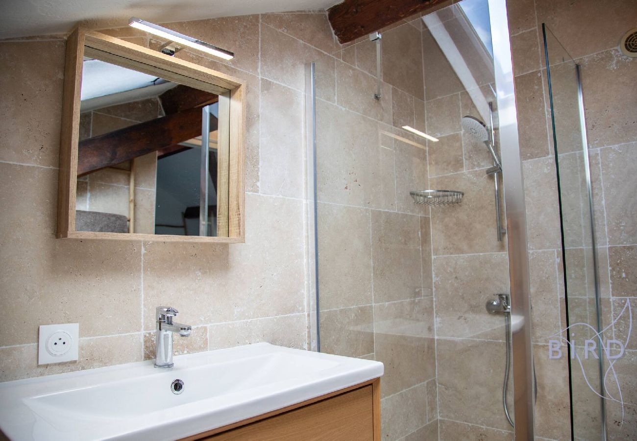 Appartement à Cagnes-sur-Mer - Charme et Authenticité Votre Escapade à 