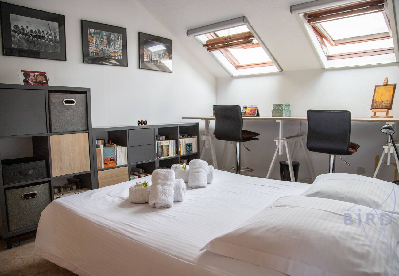 Appartement à Cagnes-sur-Mer - Charme et Authenticité Votre Escapade à 