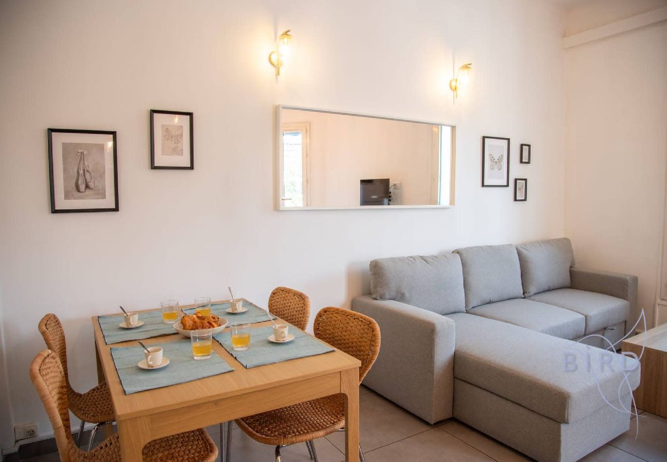 Appartement à Le Cannet - Cosy 2 P sur Sadi Carnot entièrement climatisé 