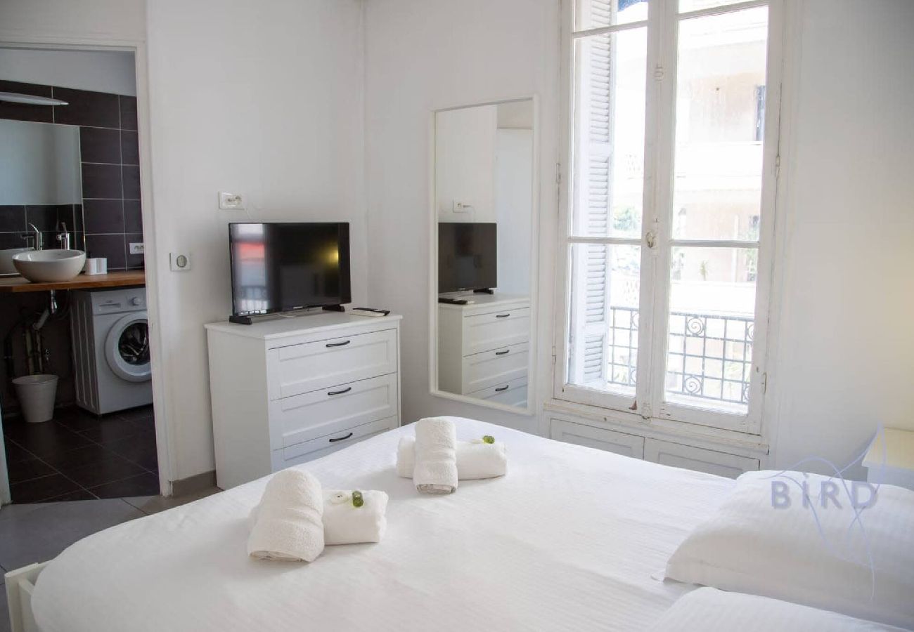 Appartement à Le Cannet - Cosy 2 P sur Sadi Carnot entièrement climatisé 