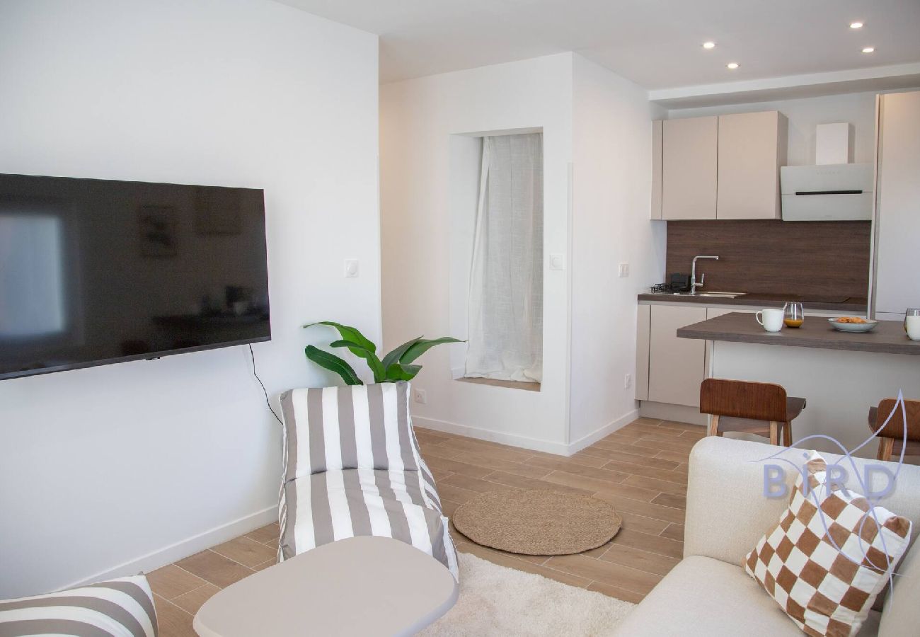 Appartement à Cannes - Un havre de paix en centre-ville à 10 minutes du 