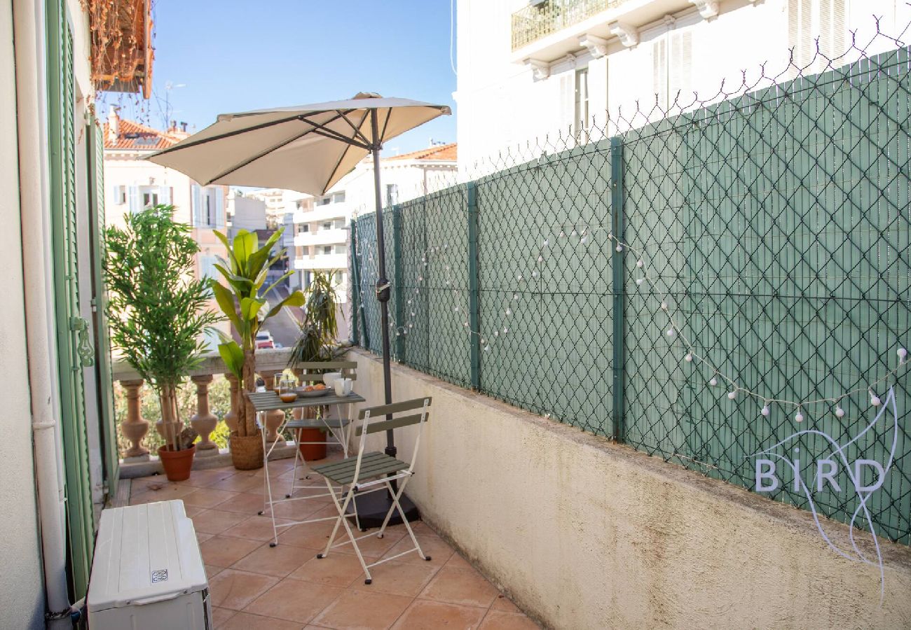 Appartement à Cannes - Un havre de paix en centre-ville à 10 minutes du 
