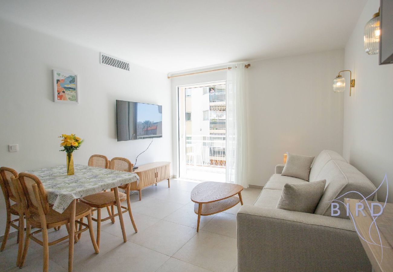 Appartement à Cannes - Cosy appartement rénové avec vue mer 