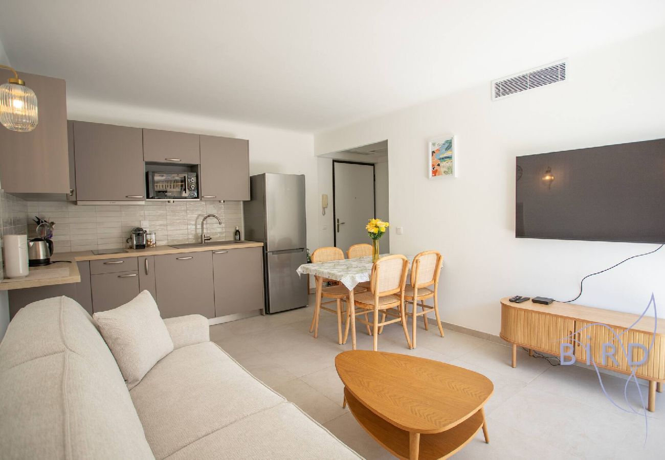 Appartement à Cannes - Cosy appartement rénové avec vue mer 