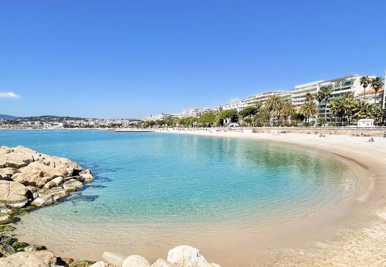 Appartement à Cannes - Cosy appartement rénové avec vue mer 