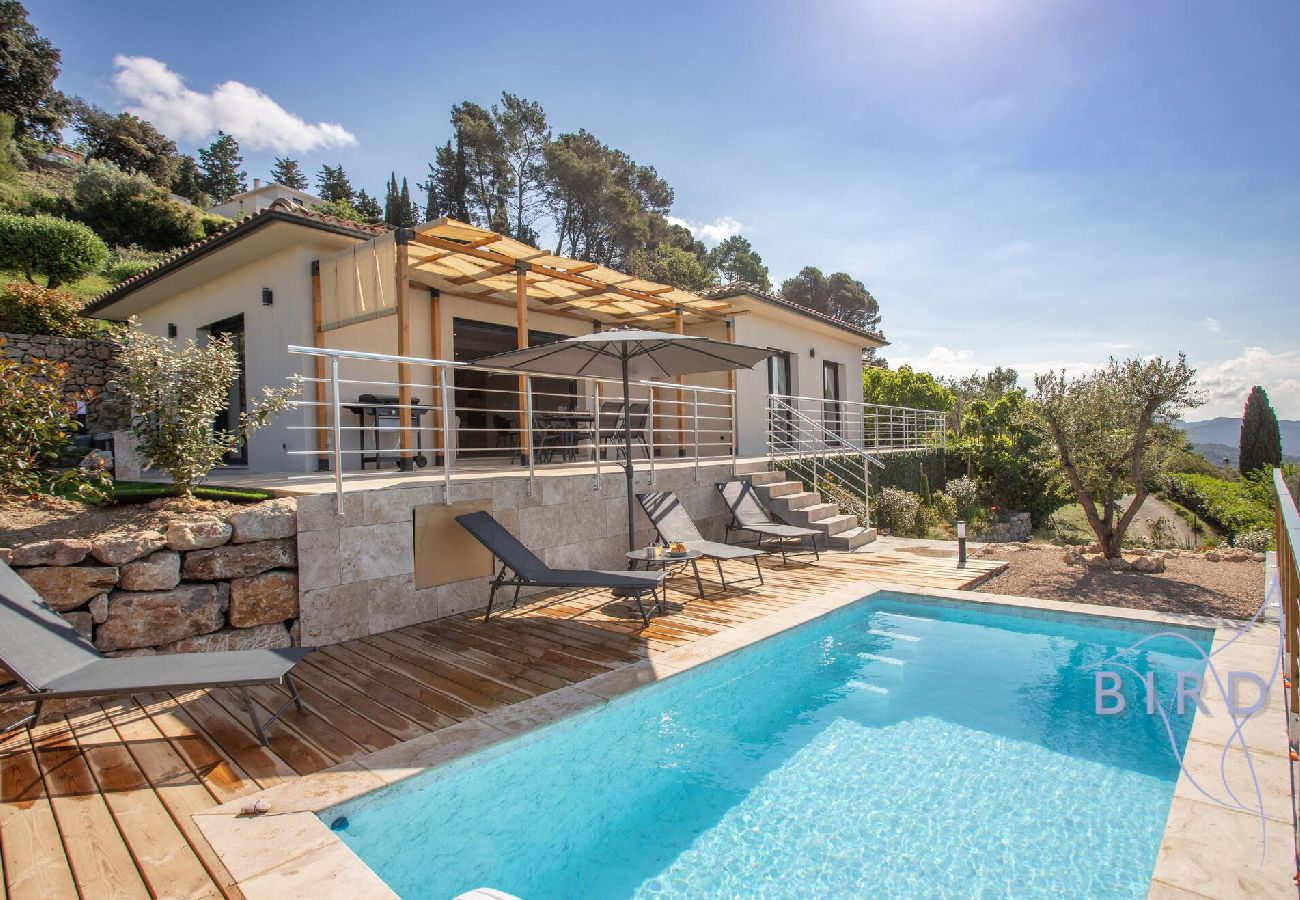 Villa à Bagnols-en-Forêt - Superbe villa néo-provençale piscine climatisée 