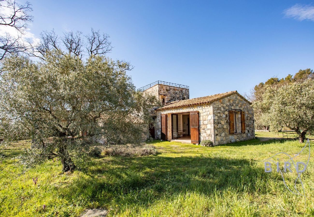 Villa à Tourrettes - magnifique maison en pierre au coeur du pays de Fayence