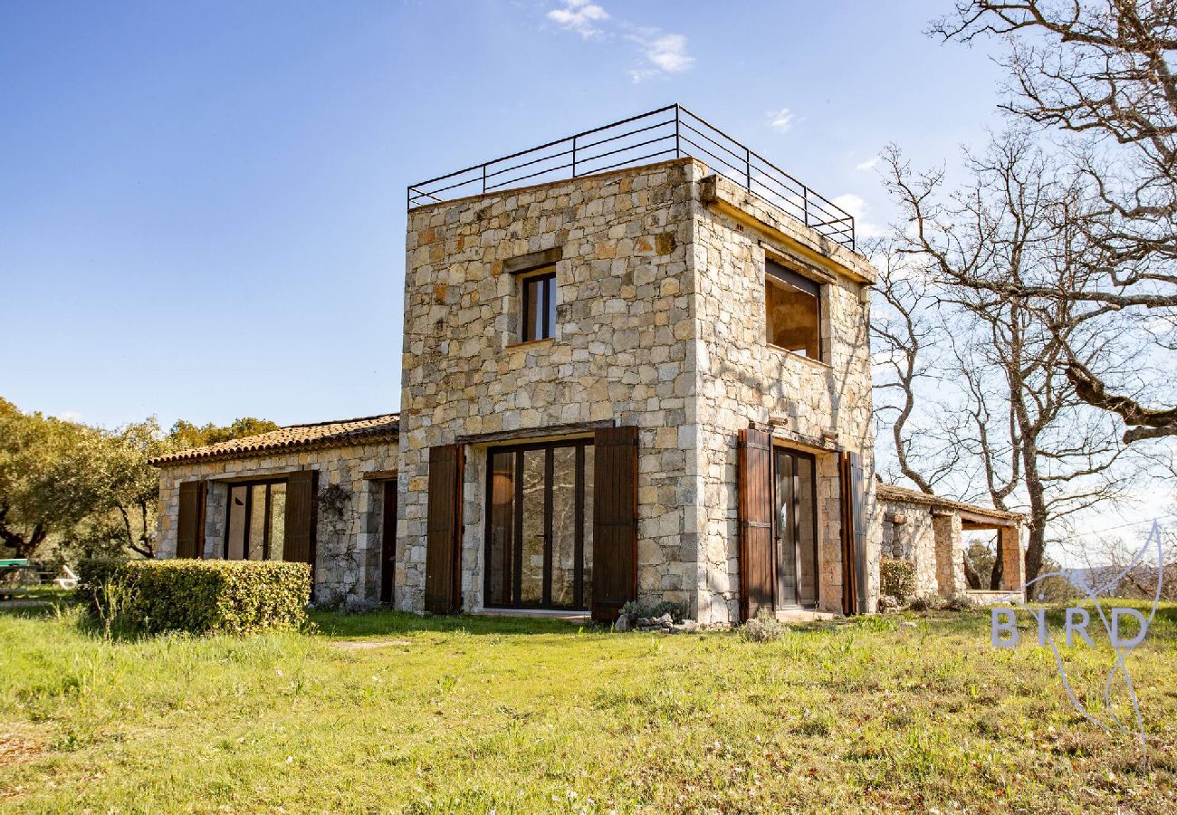Villa à Tourrettes - magnifique maison en pierre au coeur du pays de Fayence