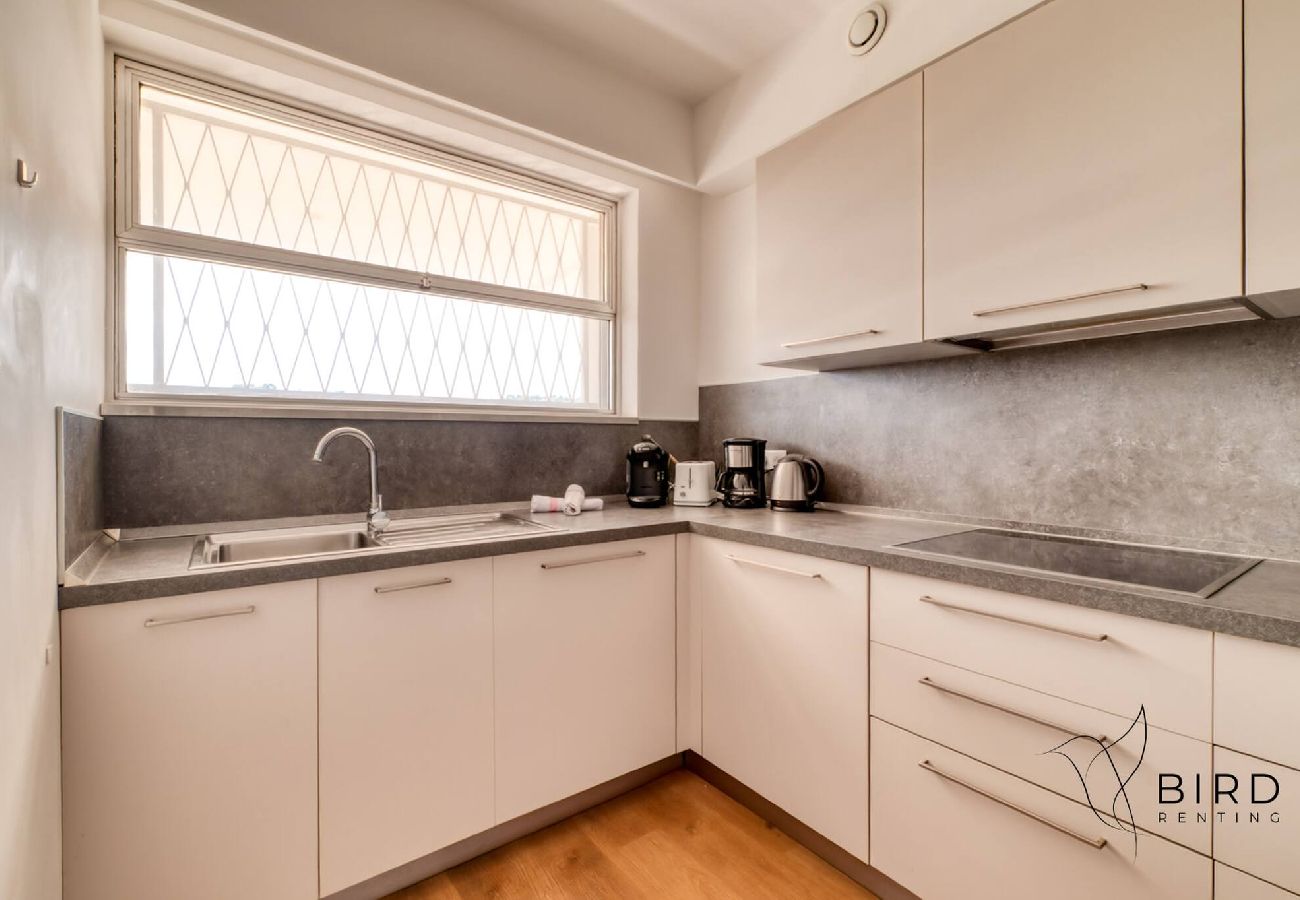 Appartement à Villeneuve-Loubet - Une escapade de rêve en bord de mer 