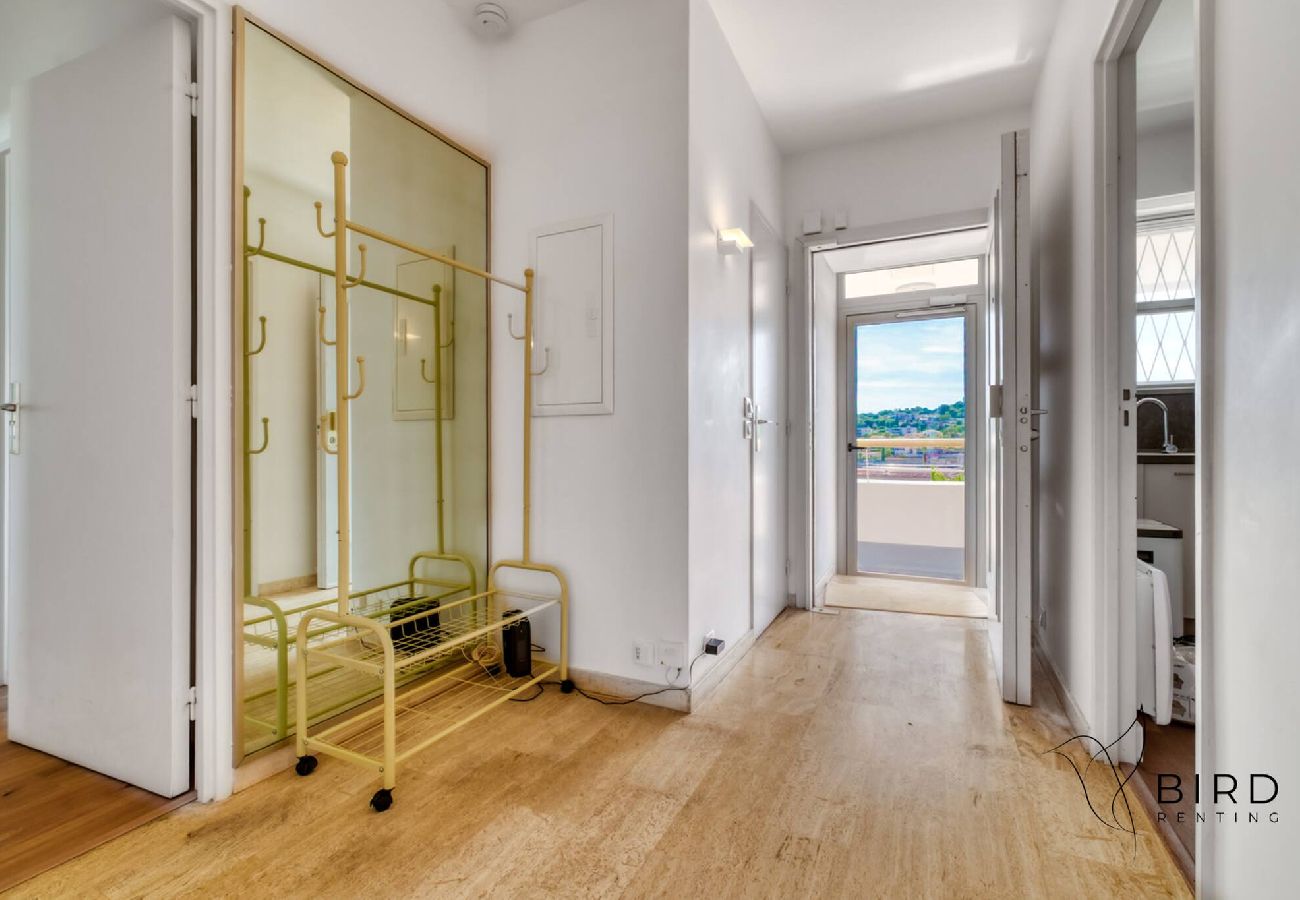 Appartement à Villeneuve-Loubet - Une escapade de rêve en bord de mer 