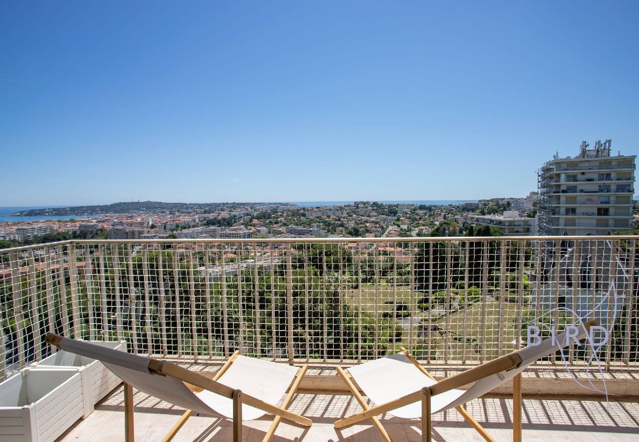 Appartement à Antibes - Bel appartement Vue mer piscine parking et clim 