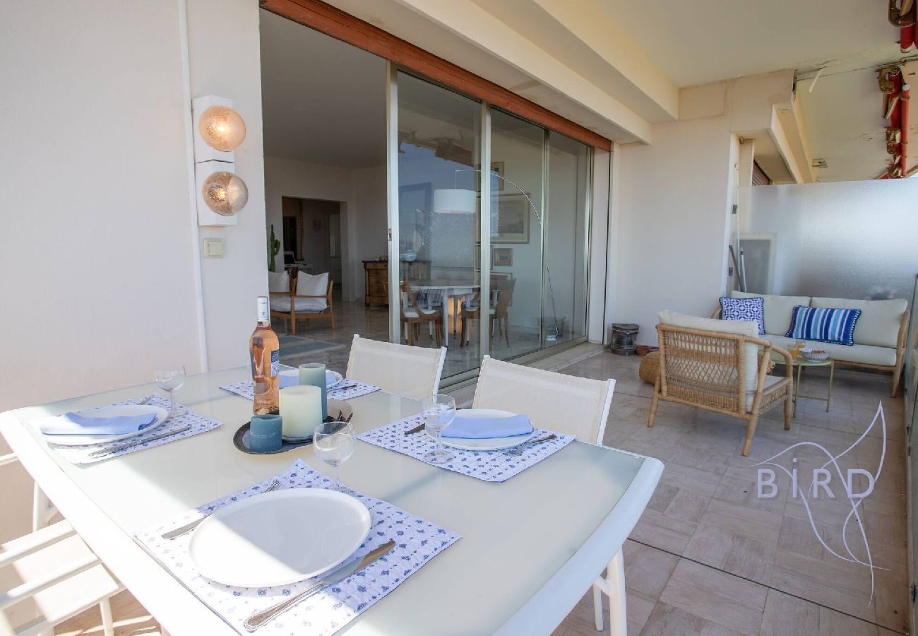 Appartement à Antibes - Bel appartement Vue mer piscine parking et clim 