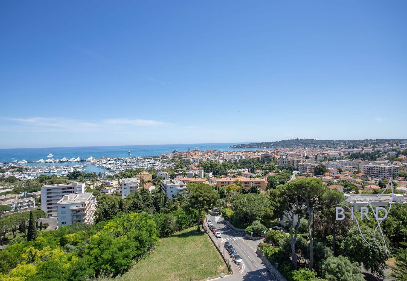 Appartement à Antibes - Bel appartement Vue mer piscine parking et clim 