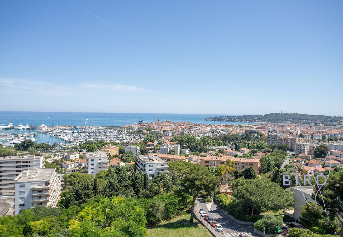 Appartement à Antibes - Bel appartement Vue mer piscine parking et clim 