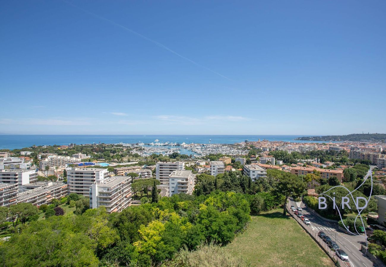 Appartement à Antibes - Bel appartement Vue mer piscine parking et clim 