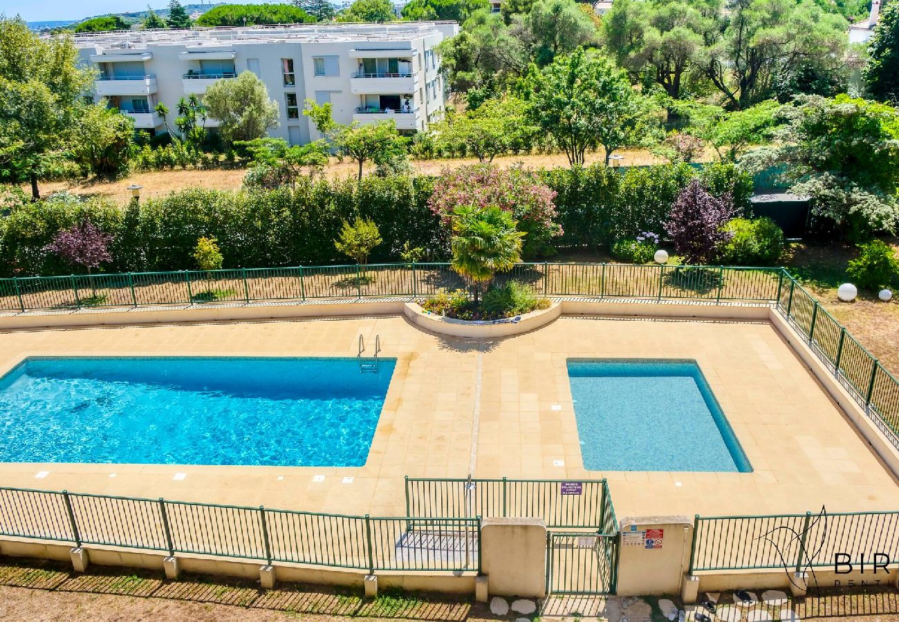 Appartement à Antibes - Les rives d'Azur T2 clim piscine parking 