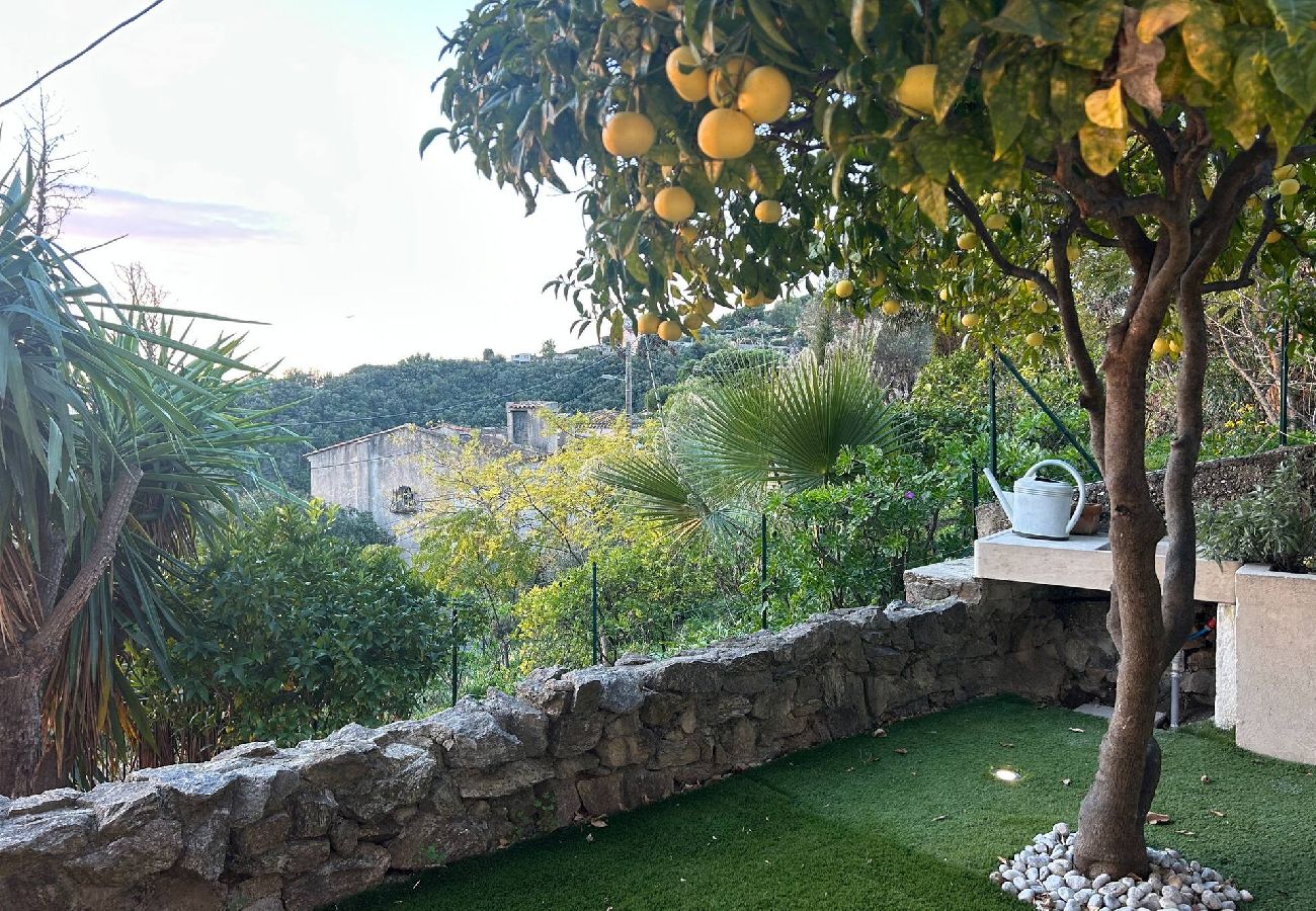 Villa à Vallauris - Villa Vue Mer Piscine Chauffée Élégance Calme 