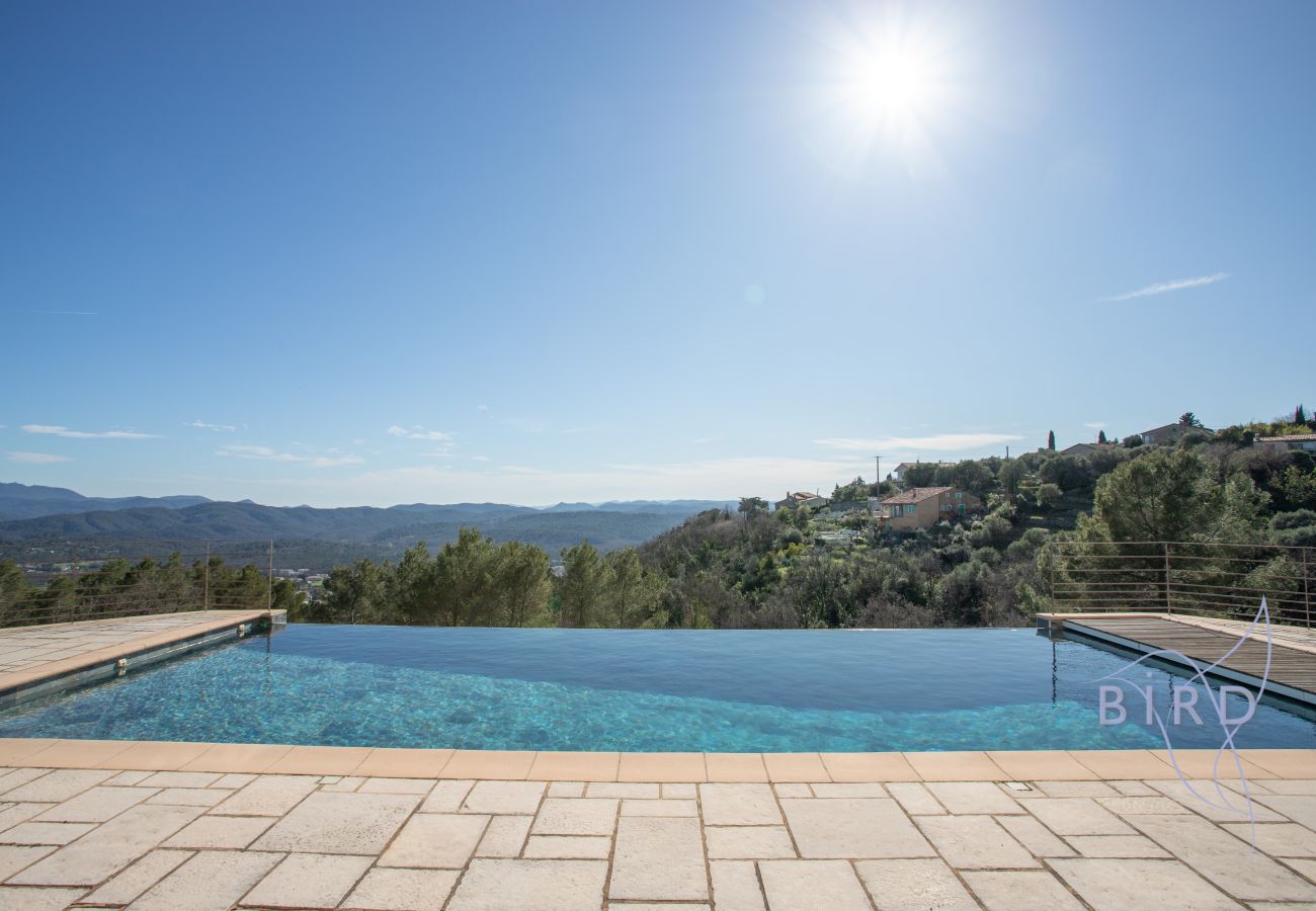 Villa à Montauroux - Moderne et sublime villa provençale AC piscine et vue