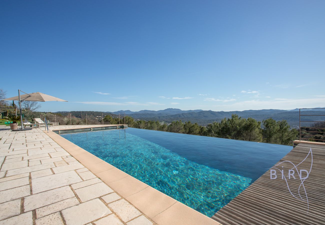 Villa à Montauroux - Moderne et sublime villa provençale AC piscine et vue
