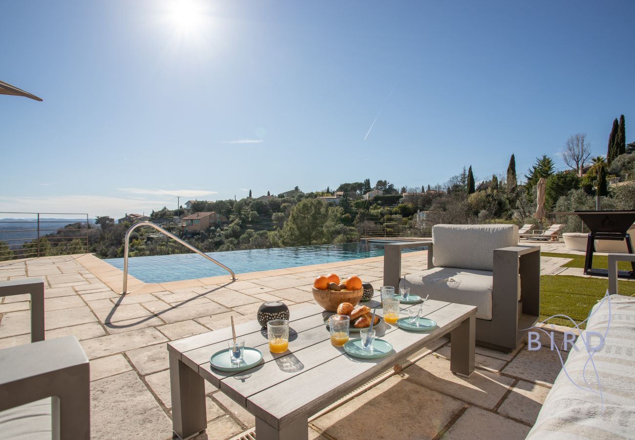 Villa à Montauroux - Moderne et sublime villa provençale AC piscine et vue