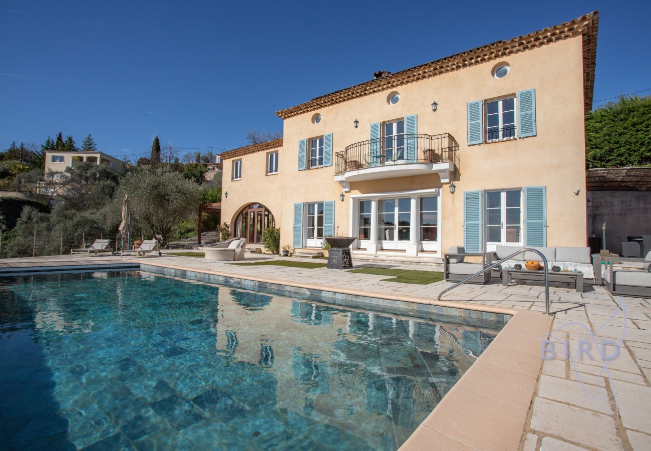 Villa à Montauroux - Moderne et sublime villa provençale AC piscine et vue