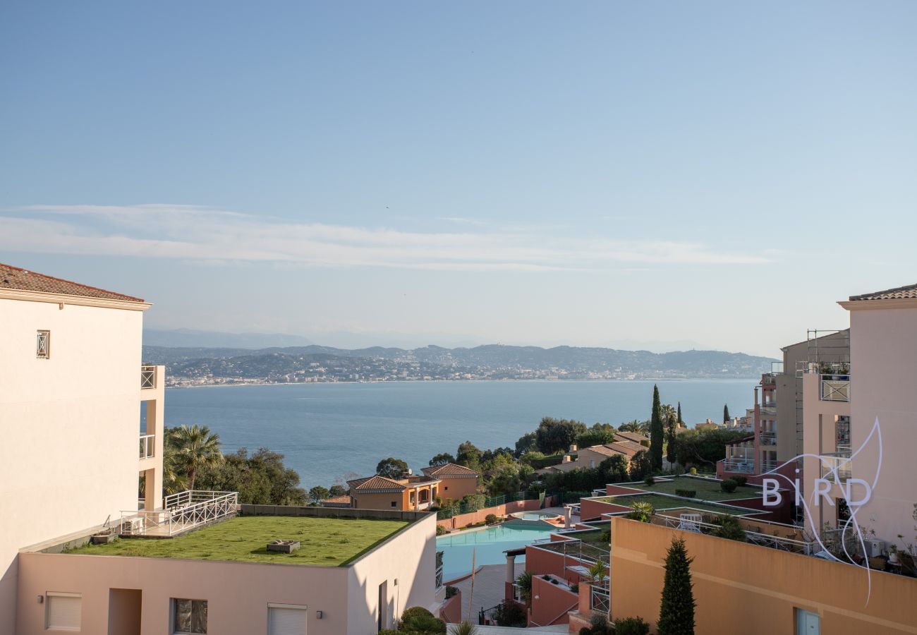 Appartement à Théoule-sur-Mer - Petit coin de Paradis avec Vue Mer