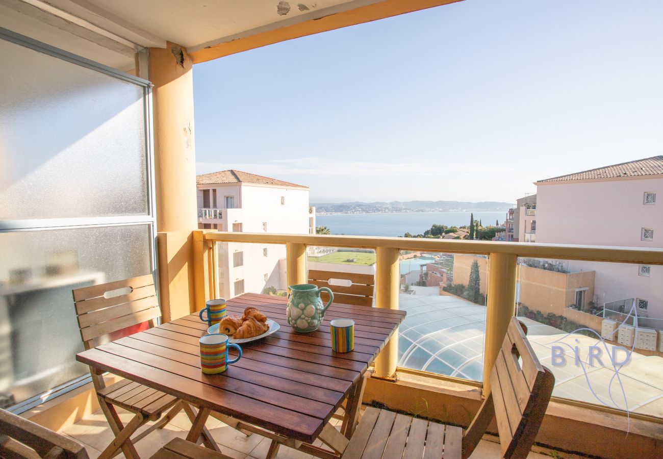 Appartement à Théoule-sur-Mer - Petit coin de Paradis avec Vue Mer