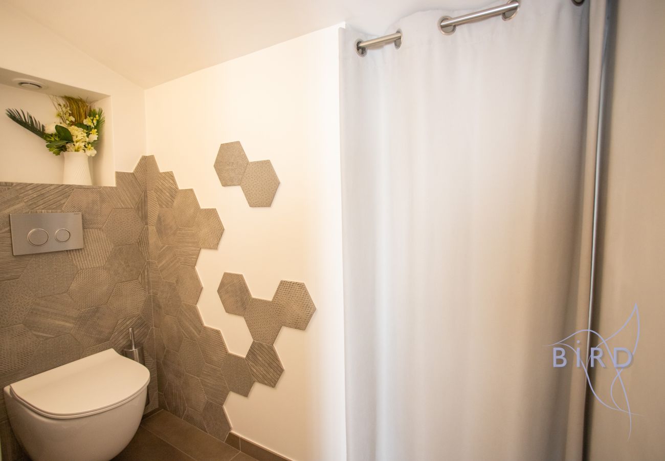 Appartement à Cannes-la-Bocca - Duplex contemporain en bord de mer AC Parking