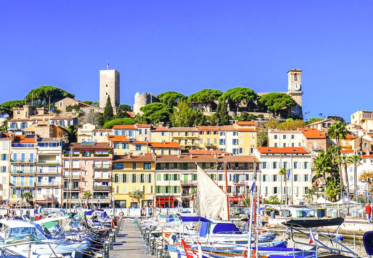 Appartement à Cannes - Grand 2P avec terrasse, parking & piscine - Cannes Montfleury