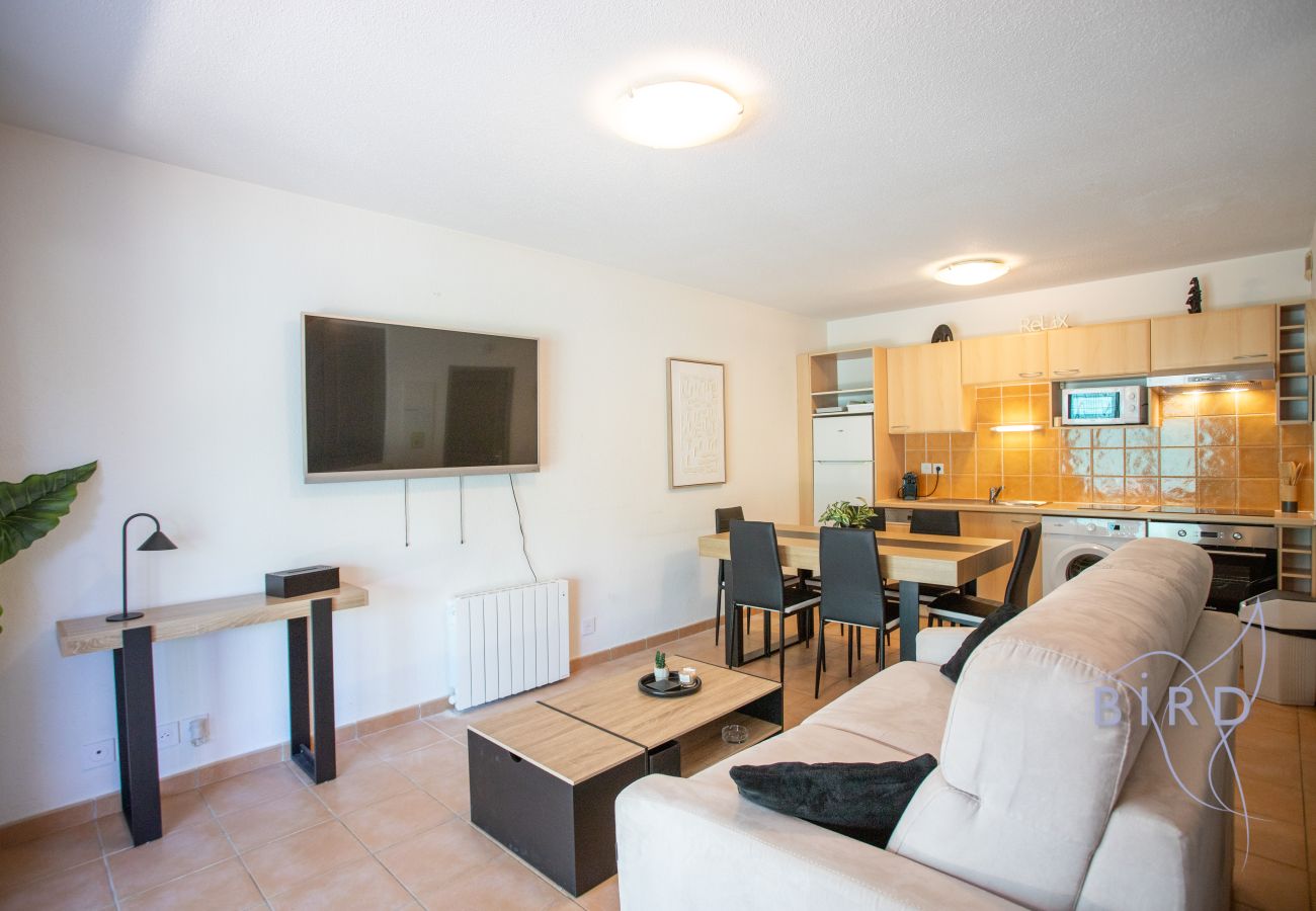 Appartement à Tourrettes - Charmante maison jumelé avec piscine commune