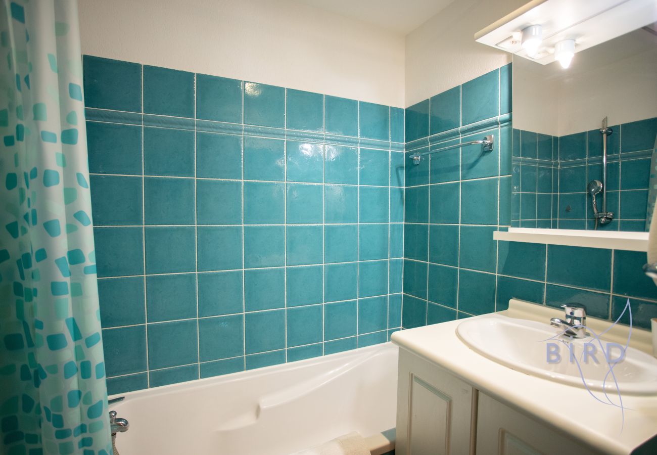 Appartement à Tourrettes - Charmante maison jumelé avec piscine commune