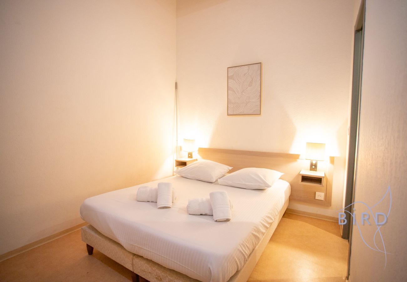 Appartement à Tourrettes - Charmante maison jumelé avec piscine commune