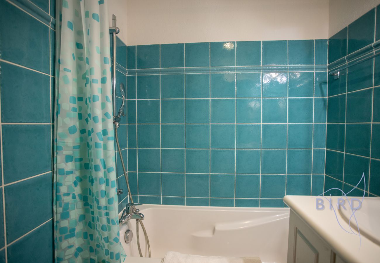 Appartement à Tourrettes - Charmante maison jumelé avec piscine commune
