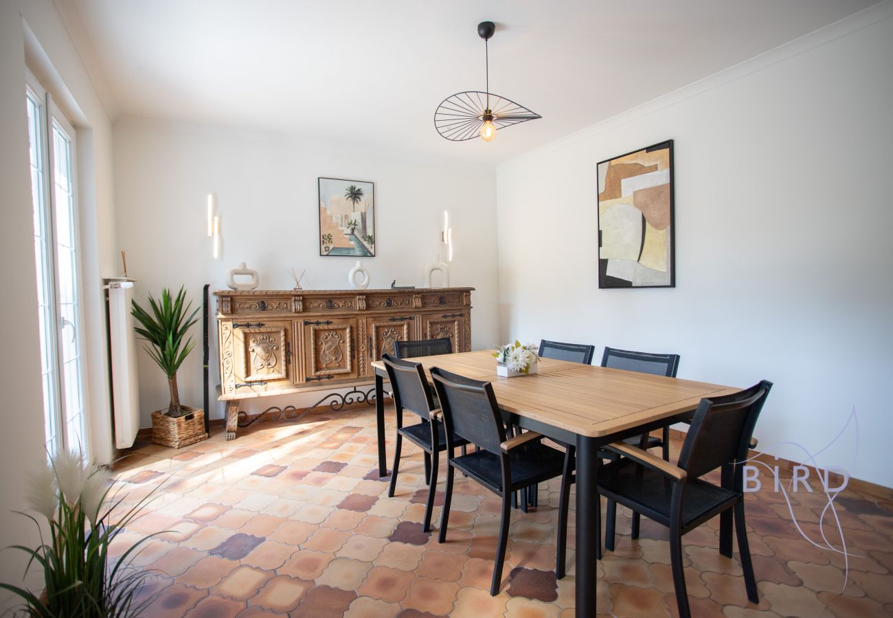 Maison à Mougins - Charmante maison familiale avec piscine 