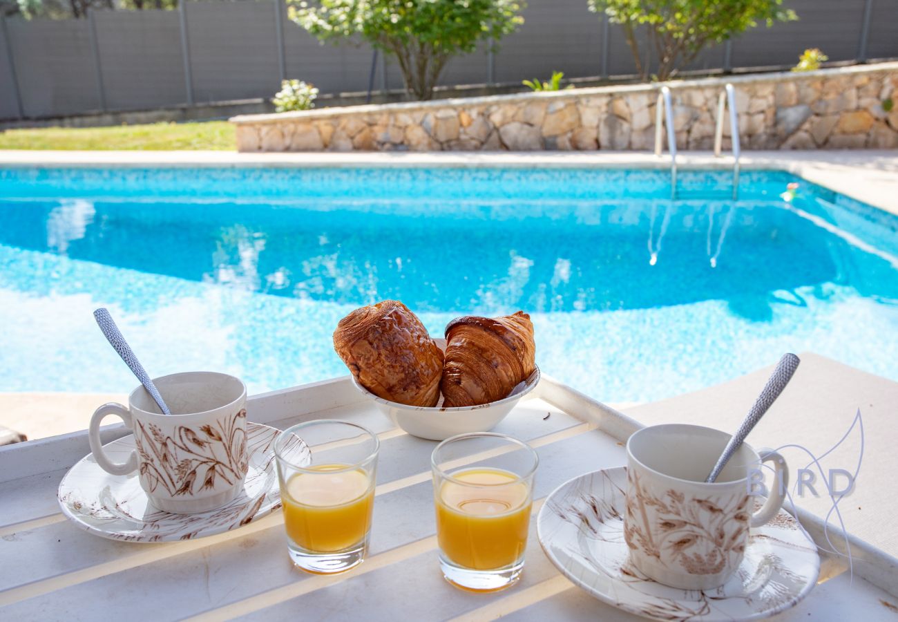Maison à Mougins - Charmante maison familiale avec piscine 