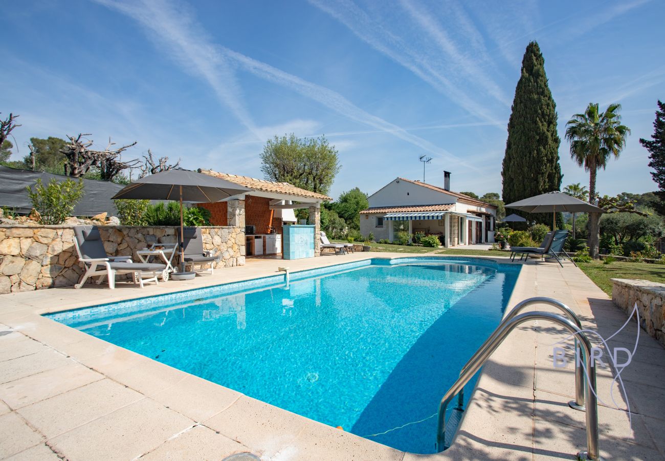 Maison à Mougins - Charmante maison familiale avec piscine 
