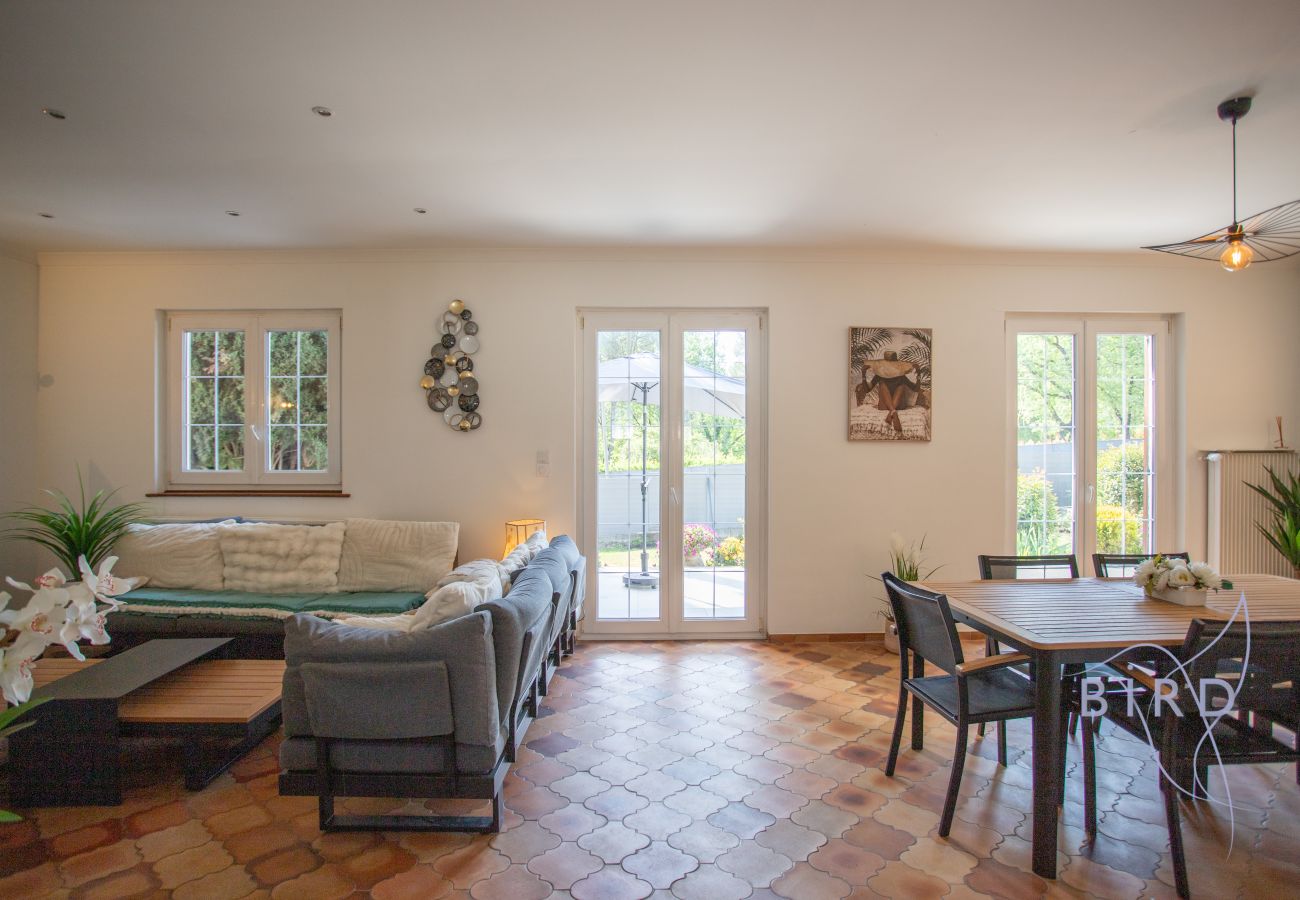 Maison à Mougins - Charmante maison familiale avec piscine 