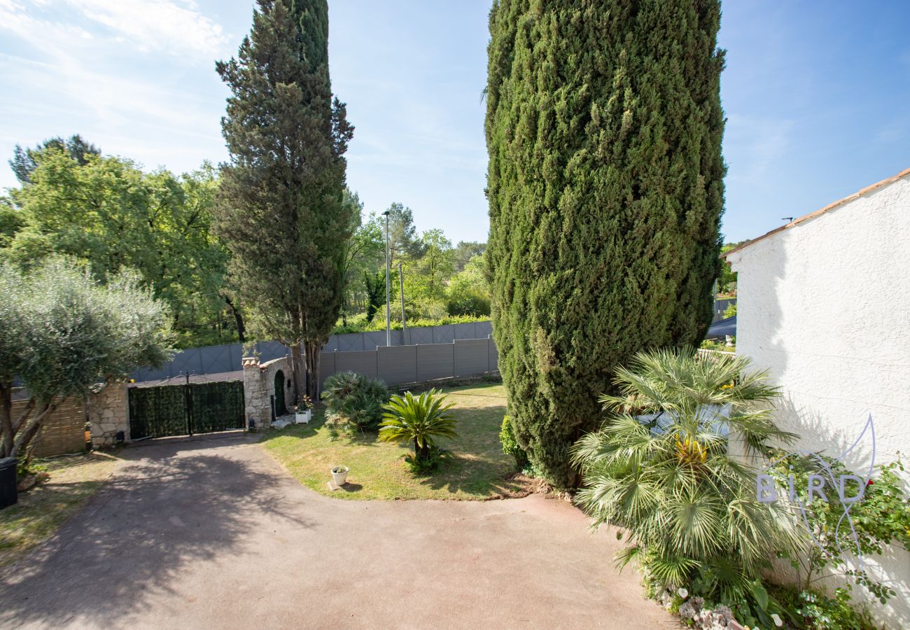 Maison à Mougins - Charmante maison familiale avec piscine 