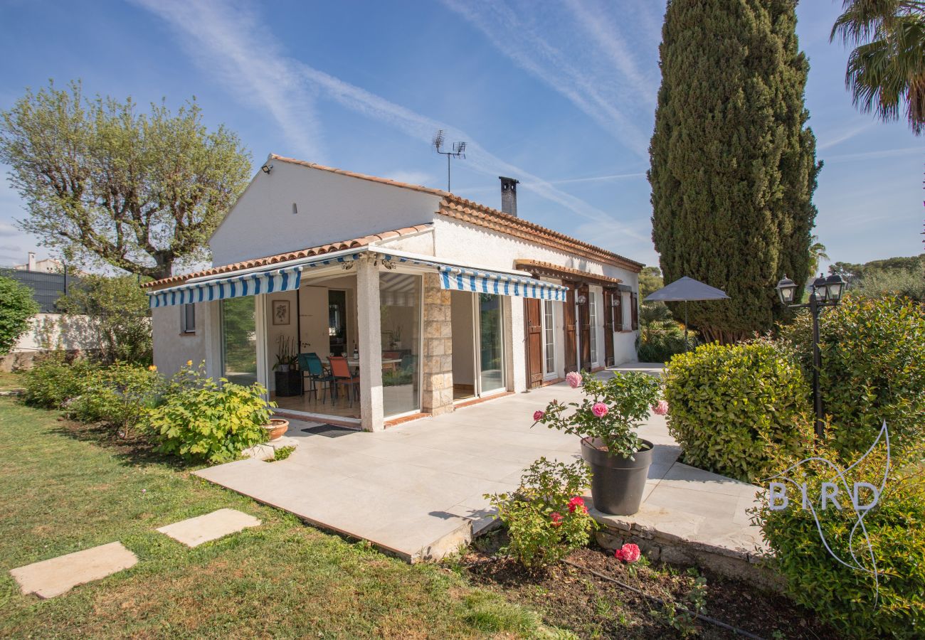 Maison à Mougins - Charmante maison familiale avec piscine 
