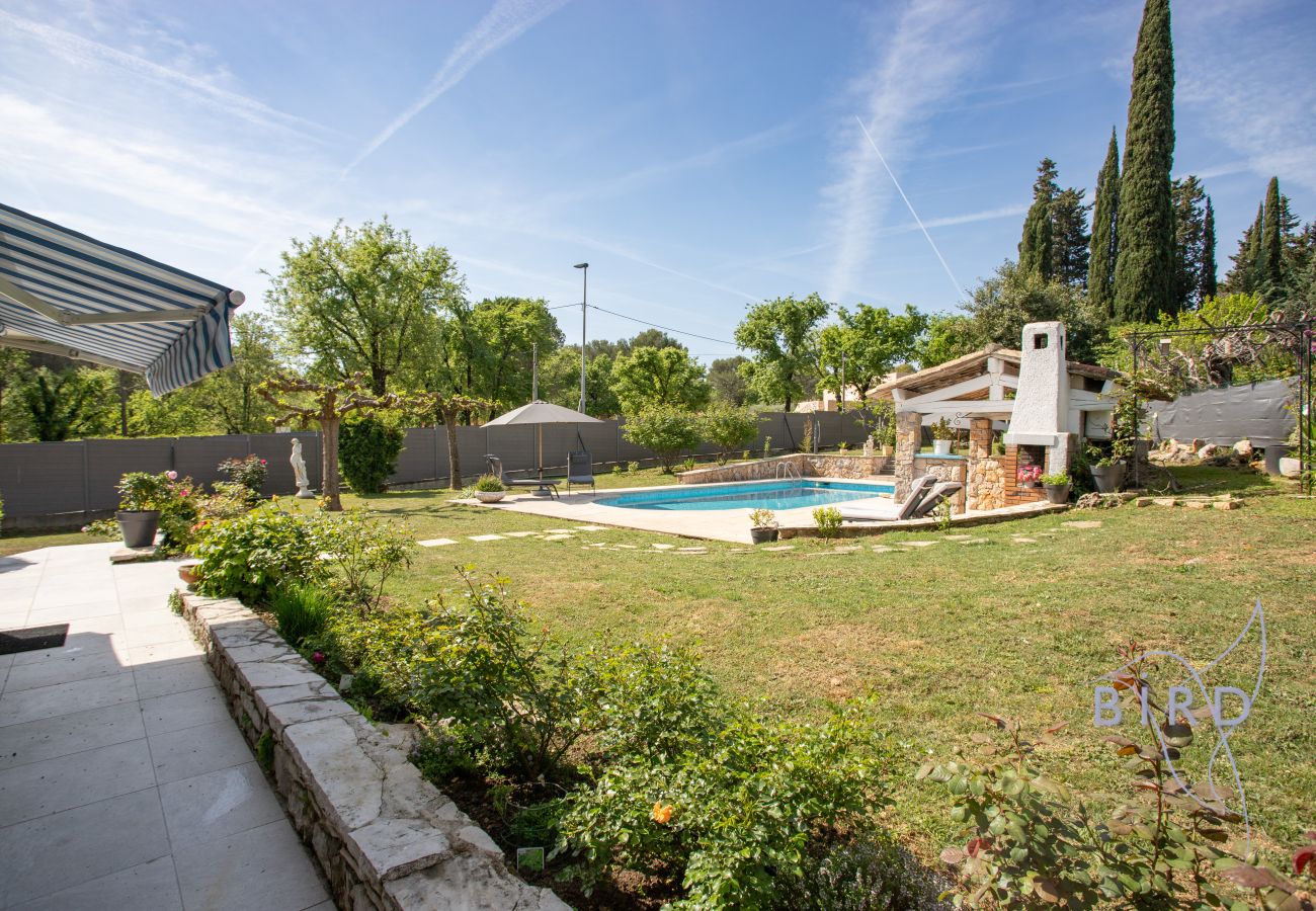 Maison à Mougins - Charmante maison familiale avec piscine 